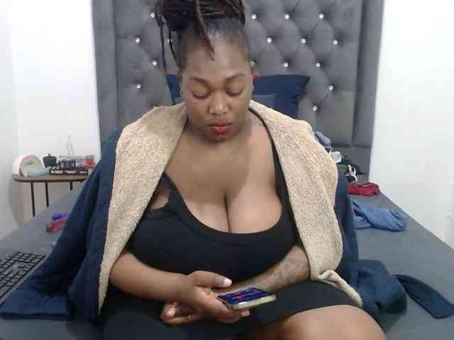 ChocSexcBeast webcam