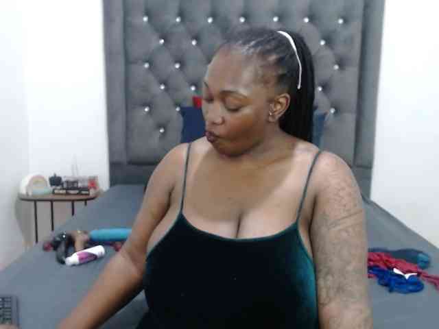 ChocSexcBeast webcam