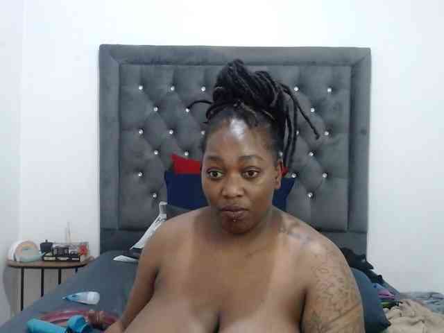 ChocSexcBeast webcam