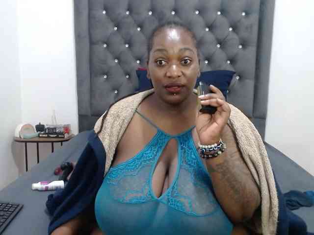 ChocSexcBeast webcam