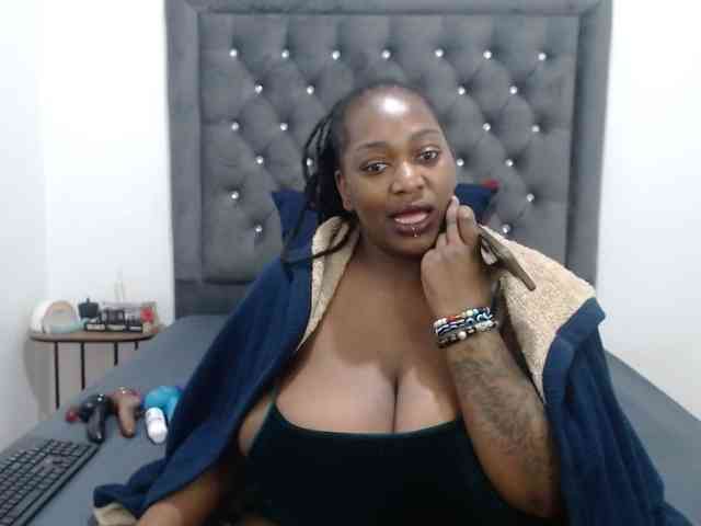 ChocSexcBeast webcam