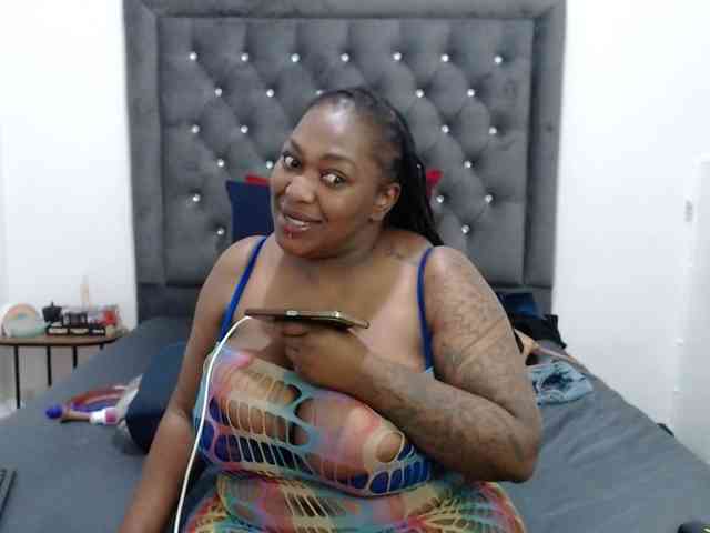 ChocSexcBeast webcam