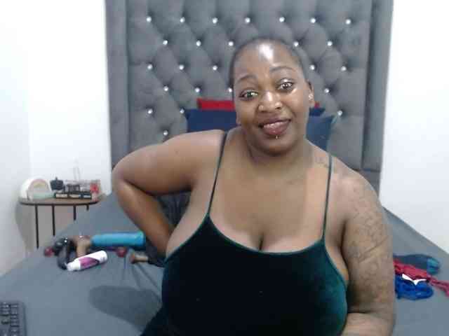 ChocSexcBeast webcam