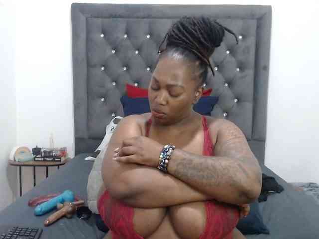 ChocSexcBeast webcam