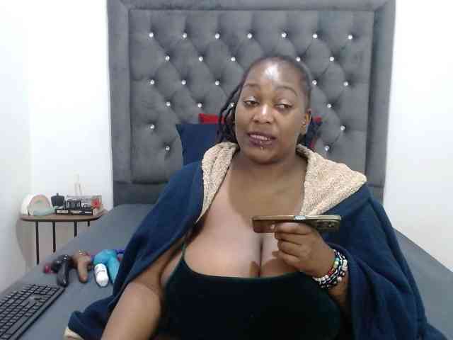 ChocSexcBeast webcam