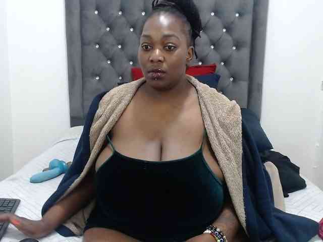 ChocSexcBeast webcam