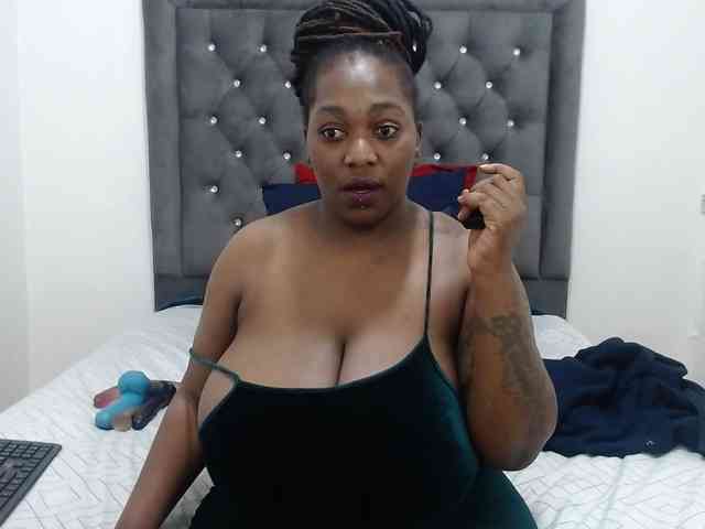 ChocSexcBeast webcam
