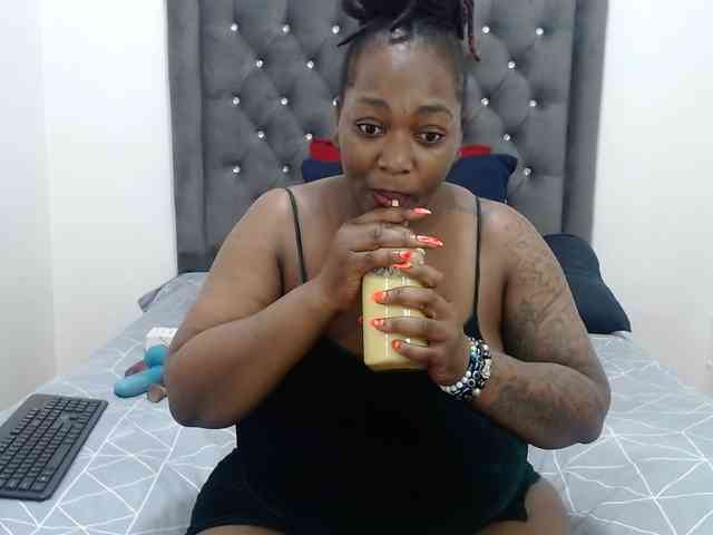 ChocSexcBeast webcam
