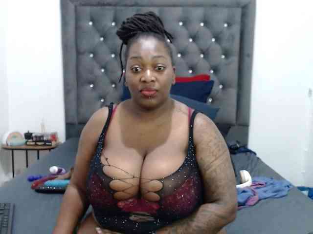 ChocSexcBeast webcam