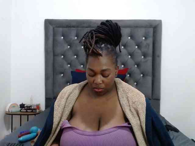 ChocSexcBeast webcam