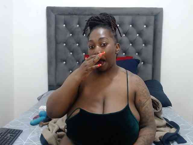 ChocSexcBeast webcam