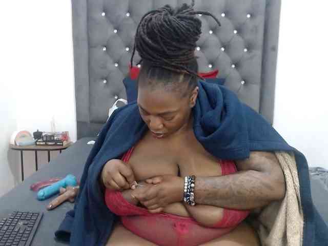 ChocSexcBeast webcam