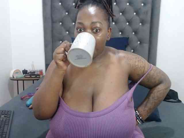 ChocSexcBeast webcam