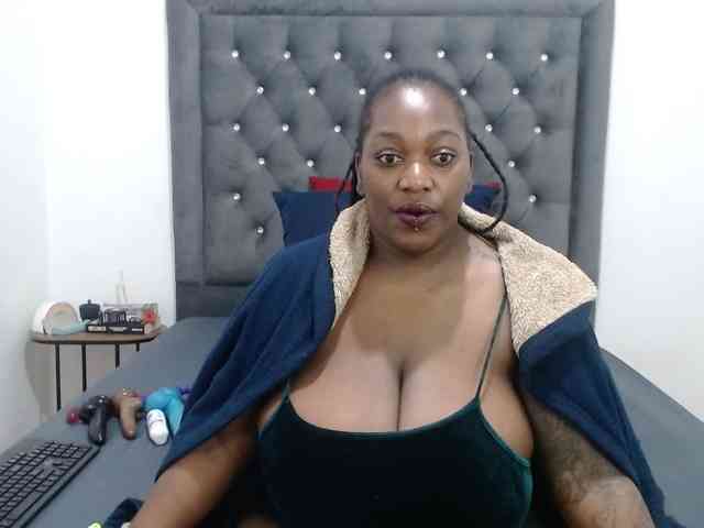 ChocSexcBeast webcam