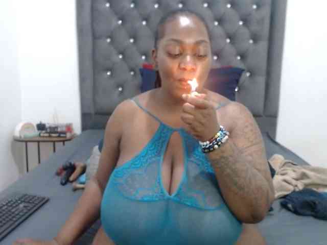 ChocSexcBeast webcam