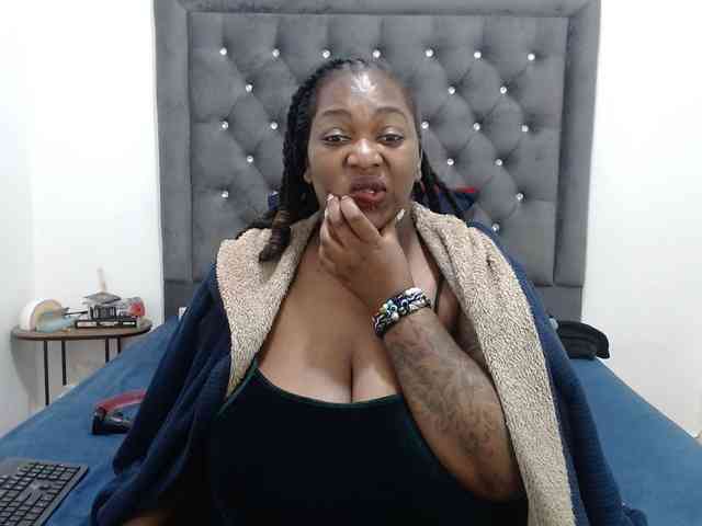 ChocSexcBeast webcam