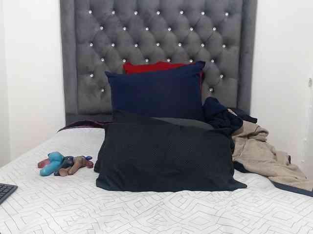 ChocSexcBeast webcam