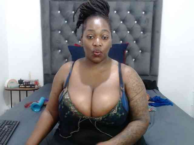 ChocSexcBeast webcam