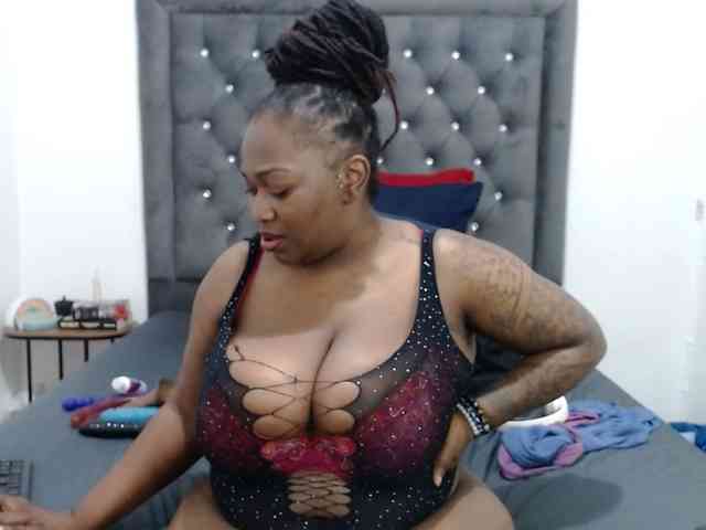 ChocSexcBeast webcam