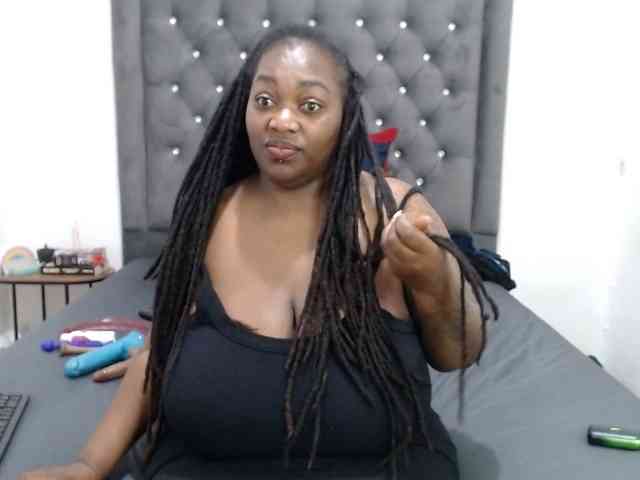 ChocSexcBeast webcam