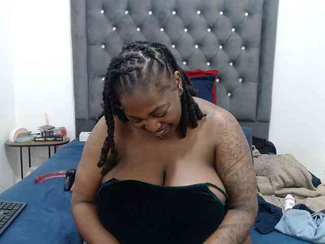 ChocSexcBeast webcam