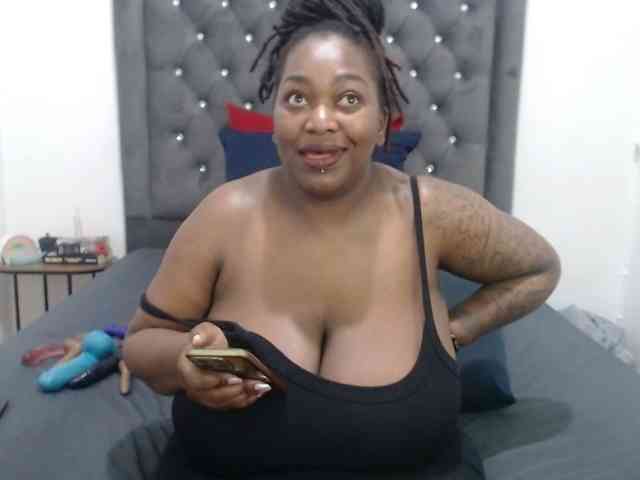 ChocSexcBeast webcam