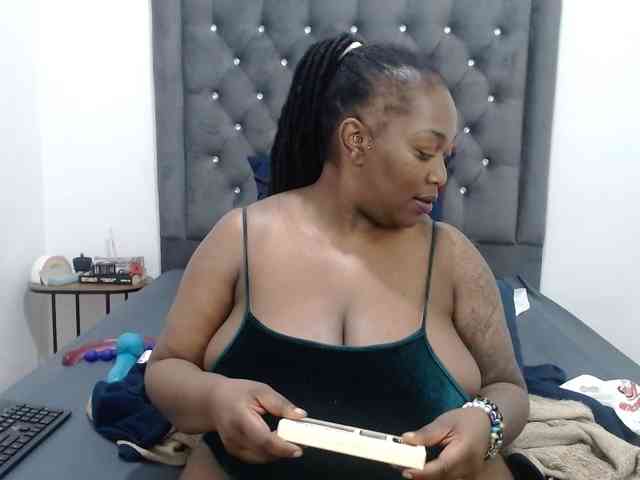 ChocSexcBeast webcam