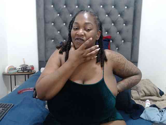 ChocSexcBeast webcam