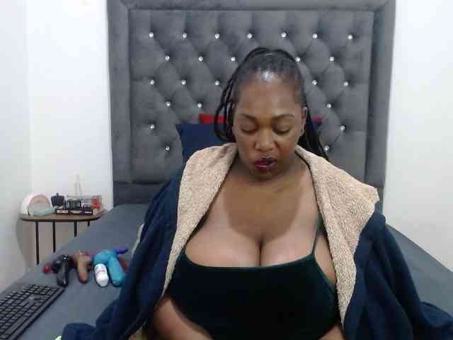 ChocSexcBeast webcam