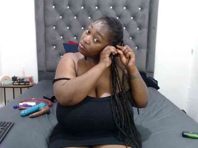 ChocSexcBeast webcam