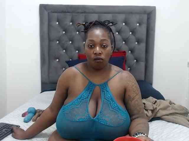 ChocSexcBeast webcam