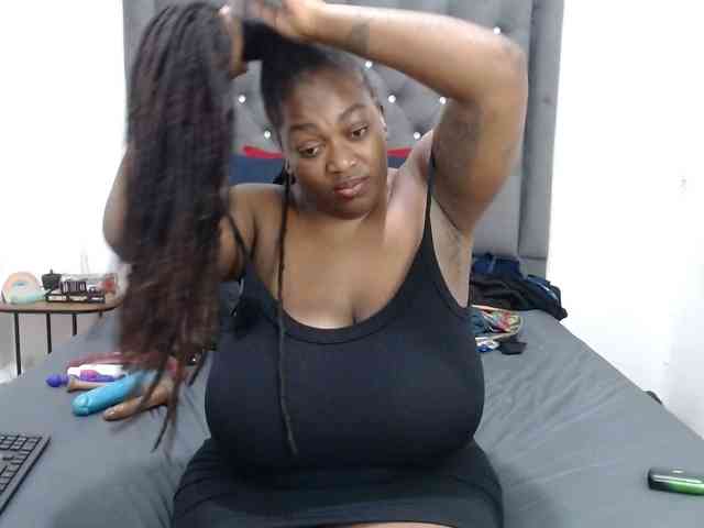 ChocSexcBeast webcam