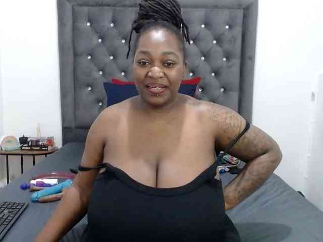 ChocSexcBeast webcam