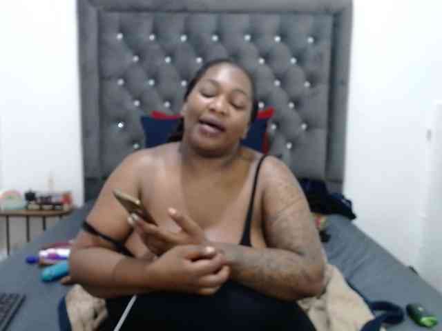 ChocSexcBeast webcam