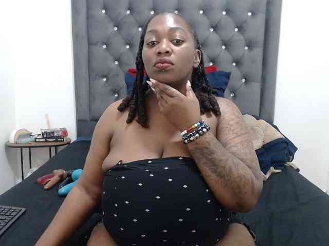 ChocSexcBeast webcam