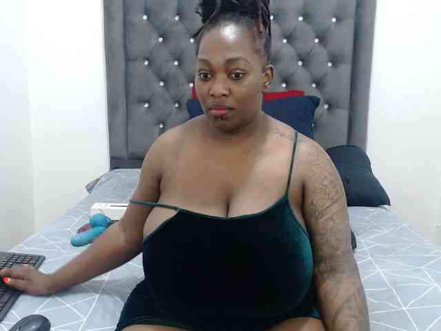 ChocSexcBeast webcam