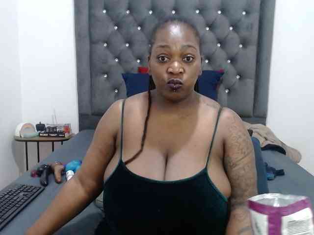 ChocSexcBeast webcam