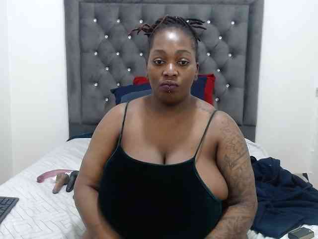 ChocSexcBeast webcam