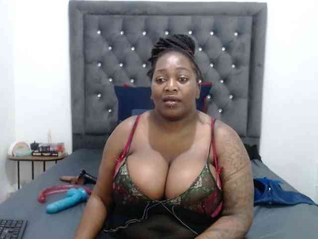 ChocSexcBeast webcam