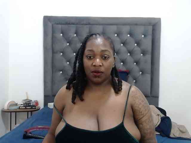 ChocSexcBeast webcam