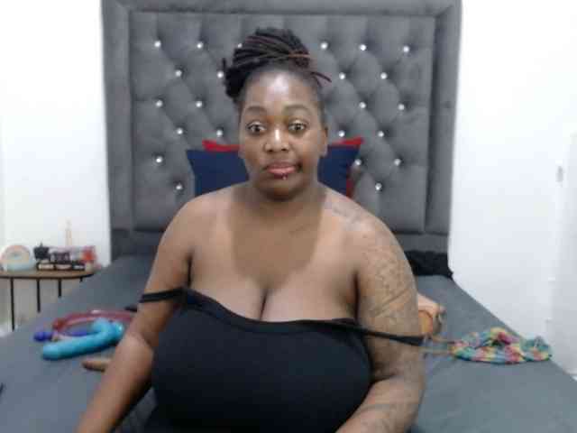 ChocSexcBeast webcam