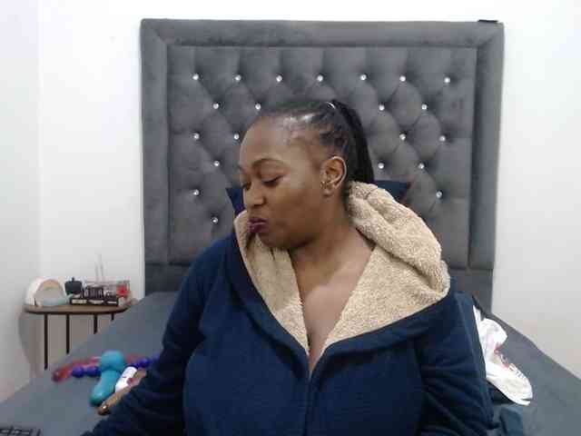 ChocSexcBeast webcam