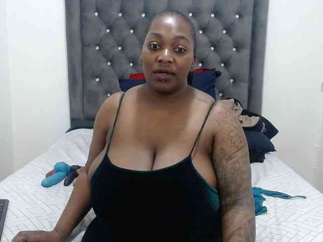 ChocSexcBeast webcam