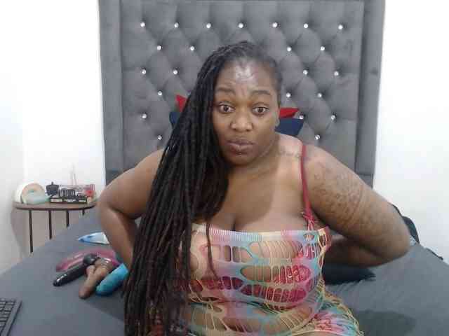 ChocSexcBeast webcam