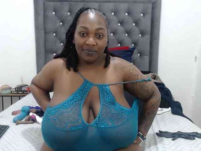 ChocSexcBeast webcam