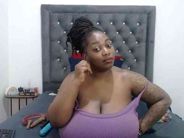 ChocSexcBeast webcam