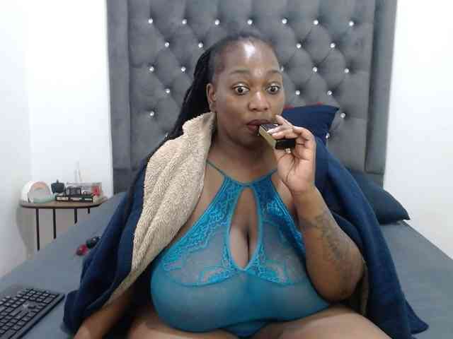 ChocSexcBeast webcam