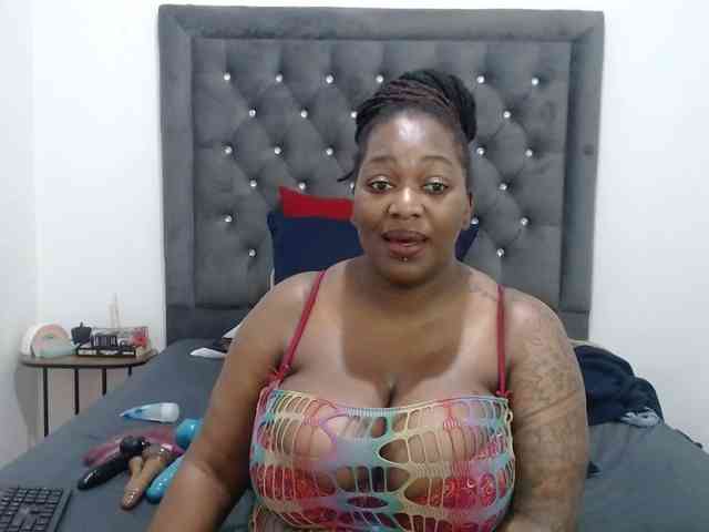 ChocSexcBeast webcam