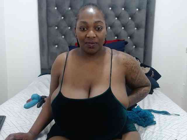 ChocSexcBeast webcam
