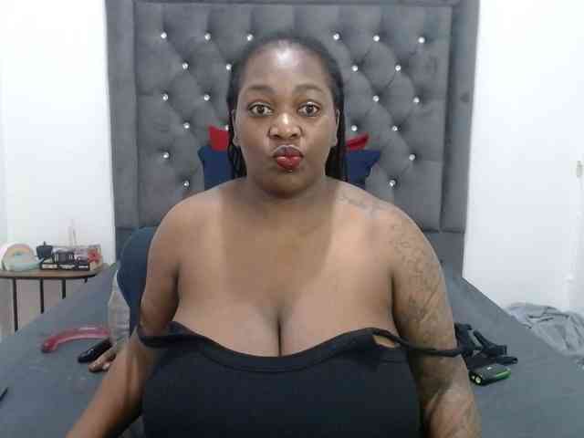 ChocSexcBeast webcam